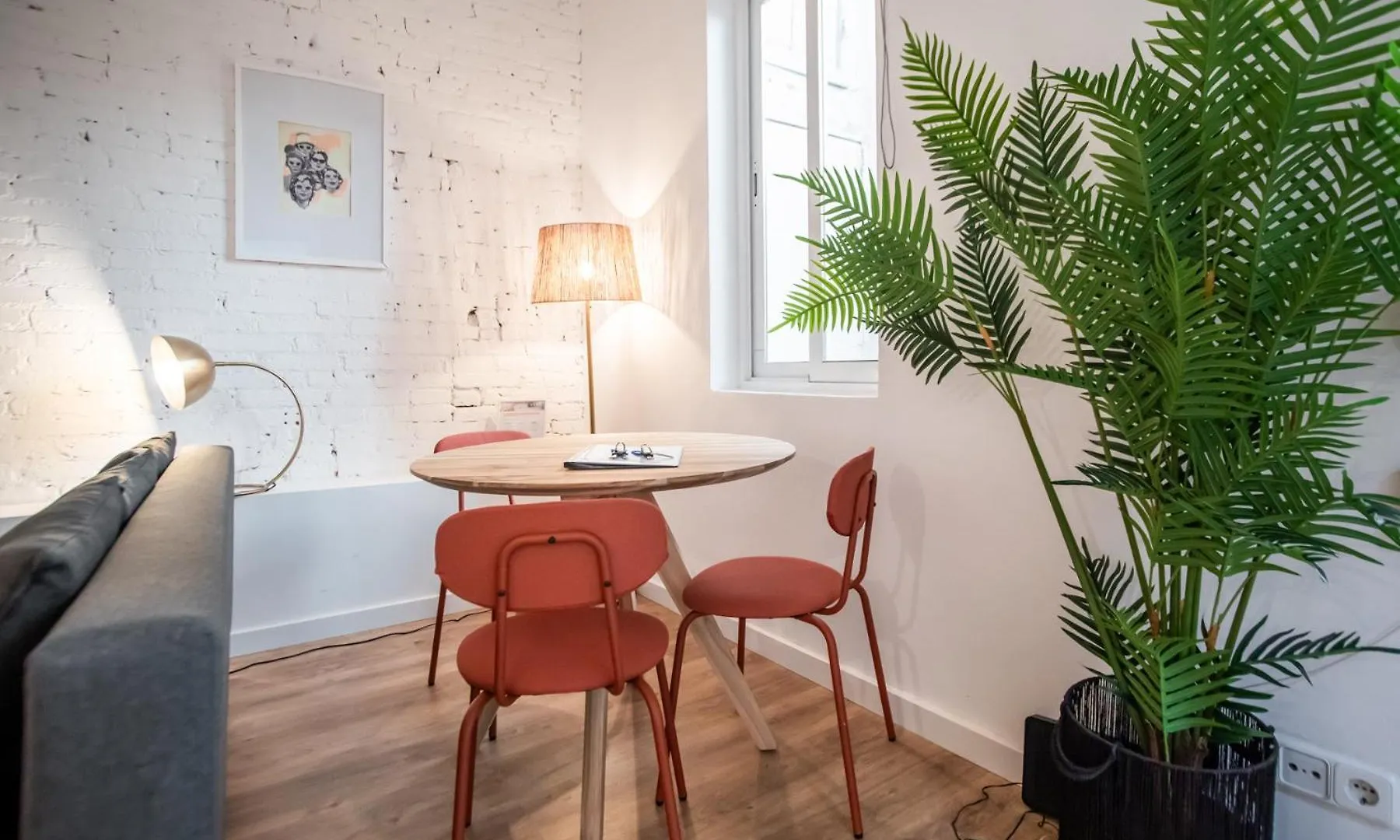 44Poc1062 - Studio Newly Decorated In Poble Sec バルセロナ 0*,